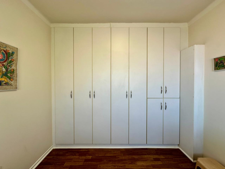 2 Bedroom Property for Sale in Sea Point Western Cape